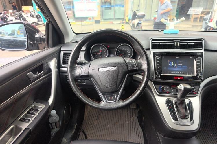 Used Haval H6 2015 Sport Edition 1.5T Automatic Two-Wheel Drive Luxury Model Steering Wheel
