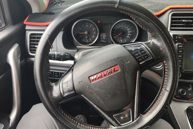 Used Haval H6 2015 Sport Edition 1.5T Automatic Two-Wheel Drive Luxury Model Steering Wheel