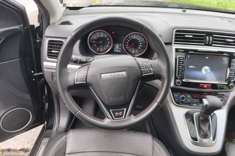 Used Haval H6 2015 Sport Edition 1.5T Automatic Two-Wheel Drive Luxury Model Steering Wheel
