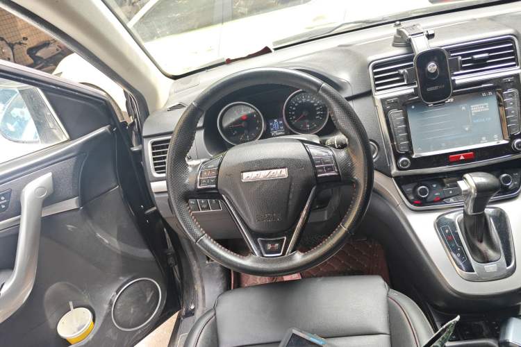 Used Haval H6 2015 Sport Edition 1.5T Automatic Two-Wheel Drive Luxury Model Steering Wheel