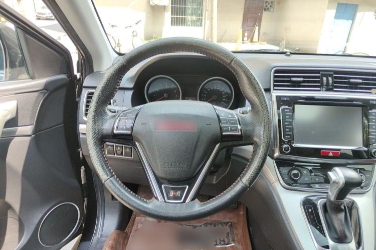 Used Haval H6 2015 Sport Edition 1.5T Automatic Two-Wheel Drive Luxury Model Steering Wheel
