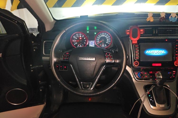 Used Haval H6 2015 Sport Edition 1.5T Automatic Two-Wheel Drive Luxury Model Steering Wheel
