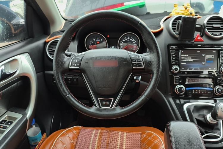 Used Haval H6 2015 Upgraded Model 1.5T Manual Two-Wheel Drive Elite Version Steering Wheel