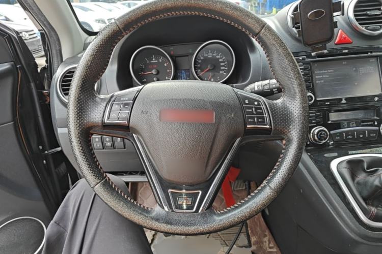 Used Haval H6 2015 Upgraded Model 1.5T Manual Two-Wheel Drive Elite Version Steering Wheel