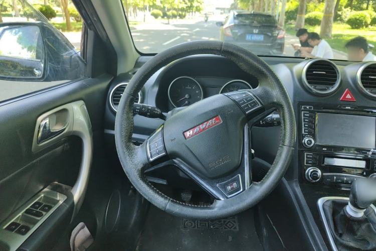 Used Haval H6 2015 Upgraded Model 1.5T Manual Two-Wheel Drive Elite Version Steering Wheel