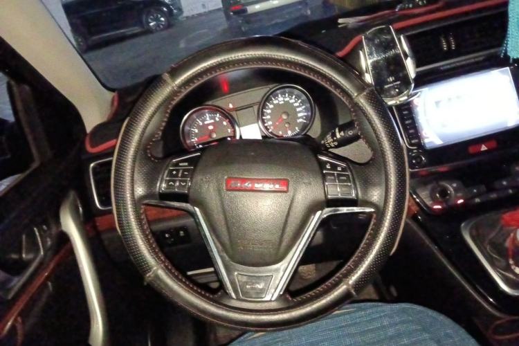 Used Haval H6 2015 Sport Edition 1.5T Manual Two-Wheel Drive Elite Model Steering Wheel