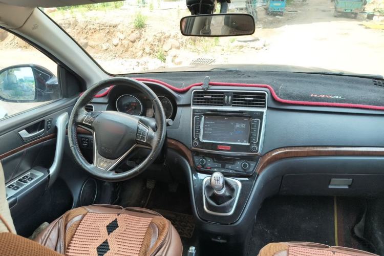 Used Haval H6 2015 Sport Edition 1.5T Manual Two-Wheel Drive Elite Model Steering Wheel