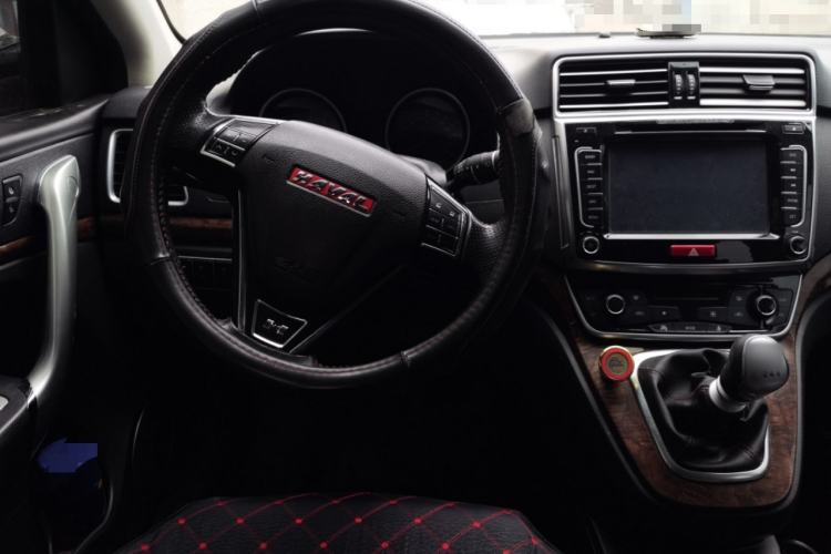 Used Haval H6 2015 Revised Version Sport Edition 1.5T Manual Transmission Two-Wheel Drive Elite Grade Steering Wheel
