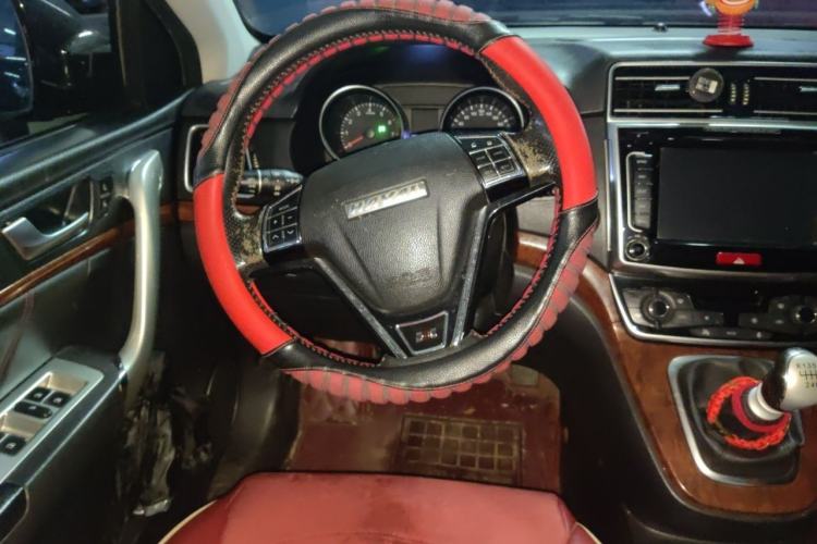 Used Haval H6 2015 Revised Version Sport Edition 1.5T Manual Transmission Two-Wheel Drive Elite Grade Steering Wheel