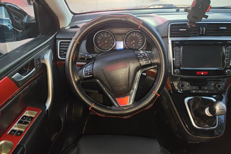 Used Haval H6 2015 Sport Edition 1.5T Manual Two-Wheel Drive Elite Model Steering Wheel