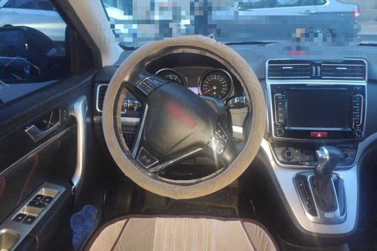 Used Haval H6 2015 Sport Edition 1.5T Automatic Two-Wheel Drive Luxury Model Steering Wheel