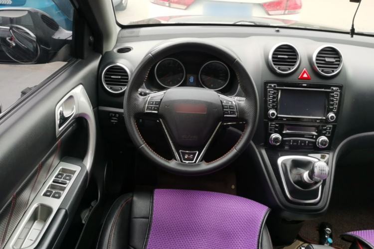 Used Haval H6 2015 Upgraded Model 1.5T Manual Two-Wheel Drive Elite Version Steering Wheel