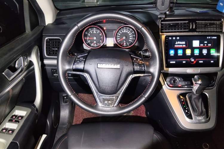 Used Haval H6 2015 Sport Edition 1.5T Automatic Two-Wheel Drive Luxury Model Steering Wheel
