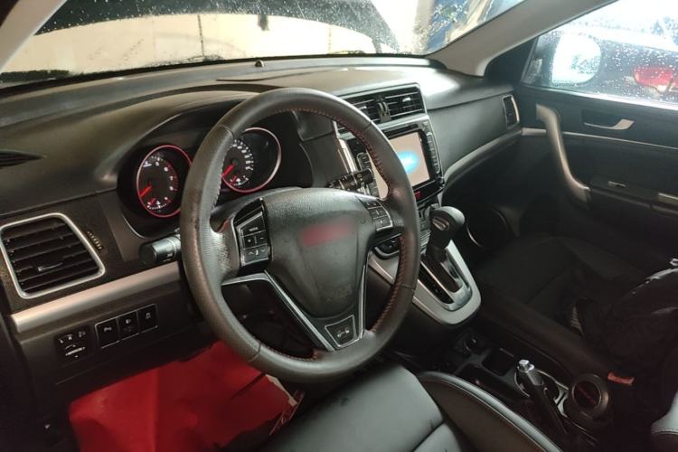 Used Haval H6 2015 Sport Edition 1.5T Automatic Two-Wheel Drive Luxury Model Steering Wheel