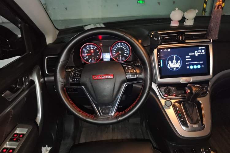 Used Haval H6 2015 Sport Edition 1.5T Automatic Two-Wheel Drive Luxury Model Steering Wheel