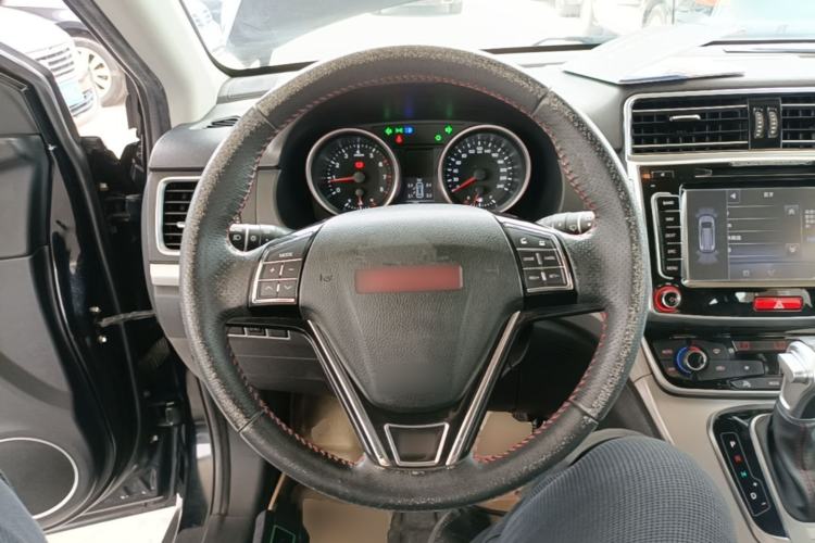 Used Haval H6 2015 Sport Edition 1.5T Automatic Two-Wheel Drive Luxury Model Steering Wheel
