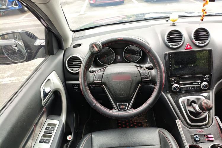 Used Haval H6 2015 Upgraded Model 1.5T Manual Two-Wheel Drive Elite Version Steering Wheel