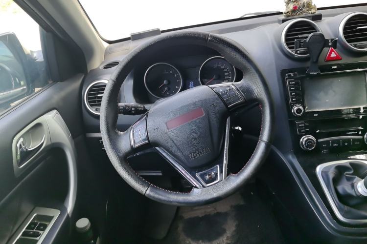 Used Haval H6 2015 Upgraded Model 1.5T Manual Two-Wheel Drive Elite Version Steering Wheel