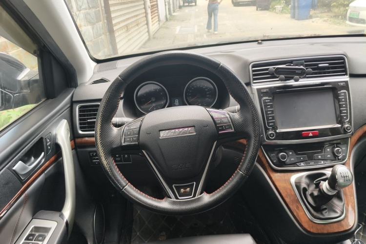 Used Haval H6 2015 Revised Version Sport Edition 1.5T Manual Transmission Two-Wheel Drive Elite Grade Steering Wheel