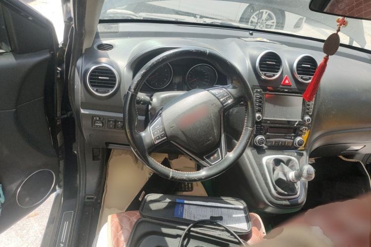 Used Haval H6 2015 Upgraded Model 1.5T Manual Two-Wheel Drive Elite Version Steering Wheel