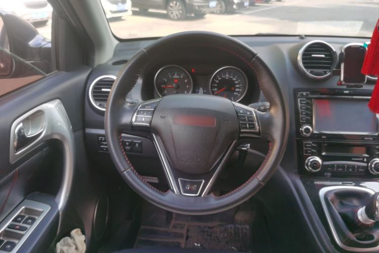 Used Haval H6 2015 Upgraded Model 1.5T Manual Two-Wheel Drive Elite Version Steering Wheel