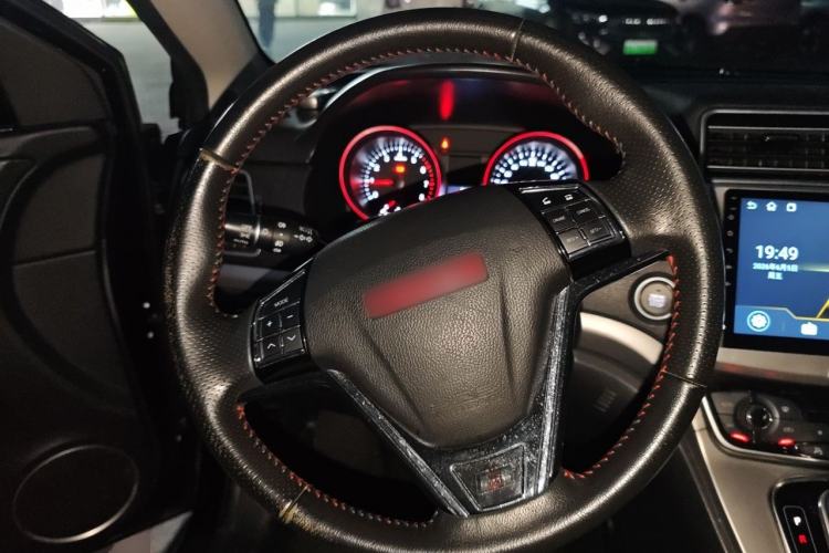 Used Haval H6 2015 Sport Edition 1.5T Automatic Two-Wheel Drive Luxury Model Steering Wheel