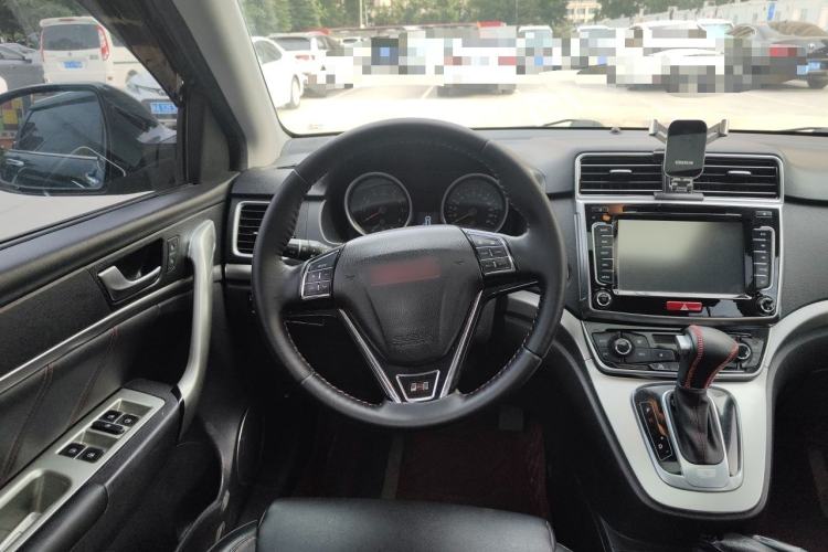 Used Haval H6 2015 Sport Edition 1.5T Automatic Two-Wheel Drive Luxury Model Steering Wheel