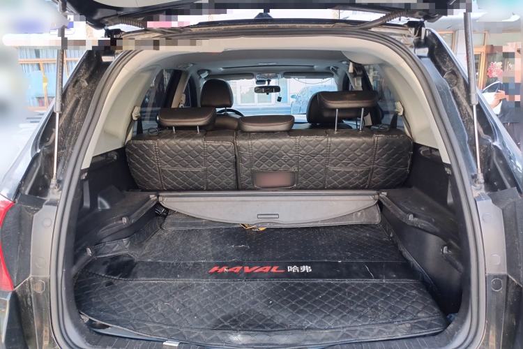 Used Haval H6 2015 Sport Edition 1.5T Automatic Two-Wheel Drive Luxury Model Trunk