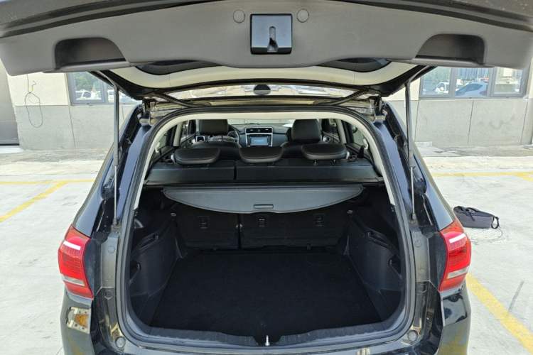Used Haval H6 2015 Sport Edition 1.5T Manual Two-Wheel Drive Elite Model Trunk