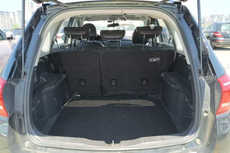 Used Haval H6 2015 Sport Edition 1.5T Automatic Two-Wheel Drive Luxury Model Trunk