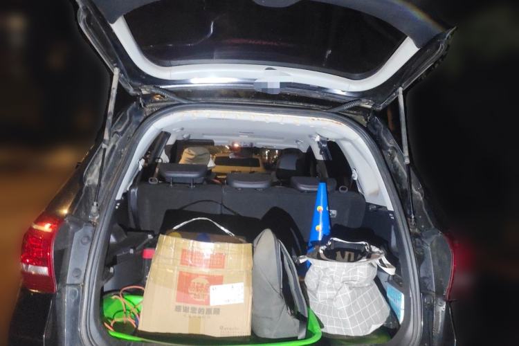 Used Haval H6 2015 Sport Edition 1.5T Automatic Two-Wheel Drive Luxury Model Trunk