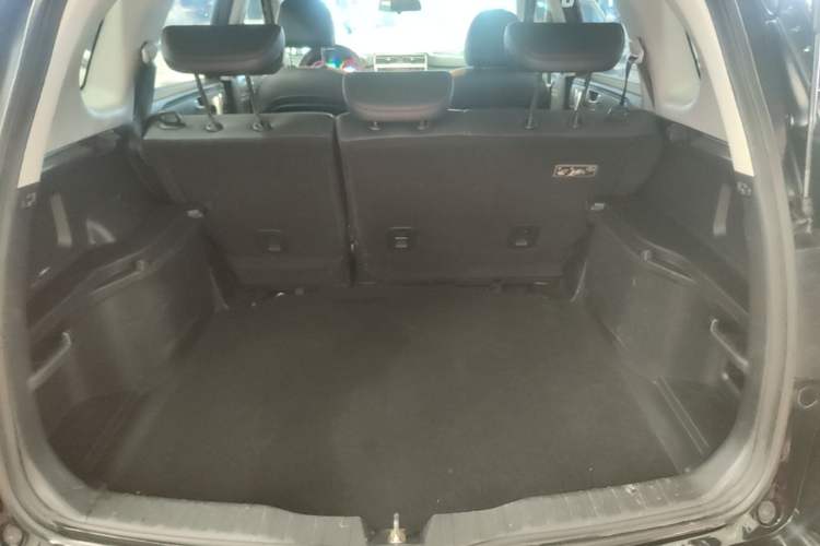 Used Haval H6 2015 Sport Edition 1.5T Automatic Two-Wheel Drive Luxury Model Trunk