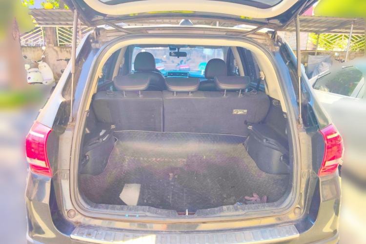 Used Haval H6 2015 Sport Edition 1.5T Manual Two-Wheel Drive Elite Model Trunk
