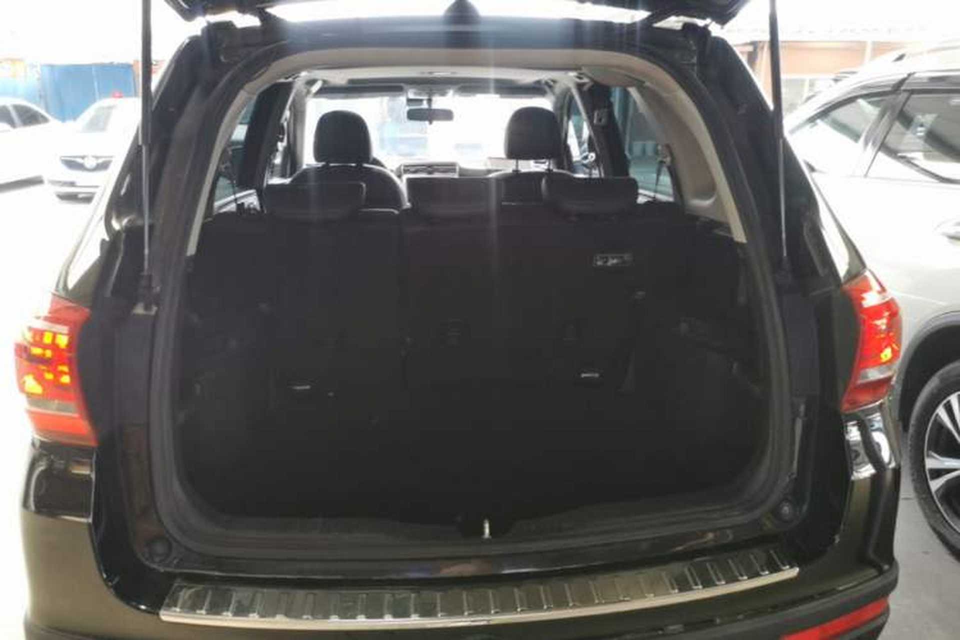 Used Haval H6 2015 Revised Version Sport Edition 1.5T Manual Transmission Two-Wheel Drive Elite Grade Trunk