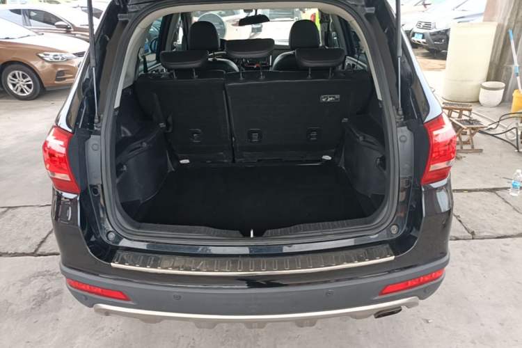 Used Haval H6 2015 Sport Edition 1.5T Automatic Two-Wheel Drive Luxury Model Trunk