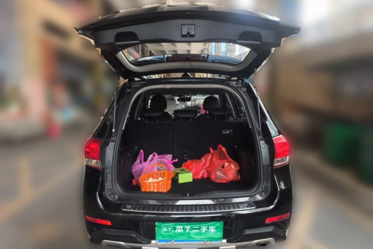 Used Haval H6 2015 Upgraded Model 1.5T Manual Two-Wheel Drive Elite Version Trunk