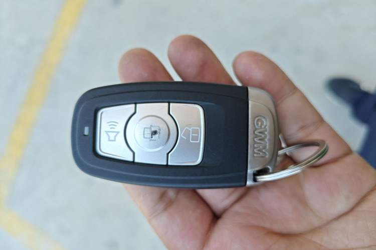 Used Haval H6 2015 Sport Edition 1.5T Manual Two-Wheel Drive Elite Model Vehicle Key