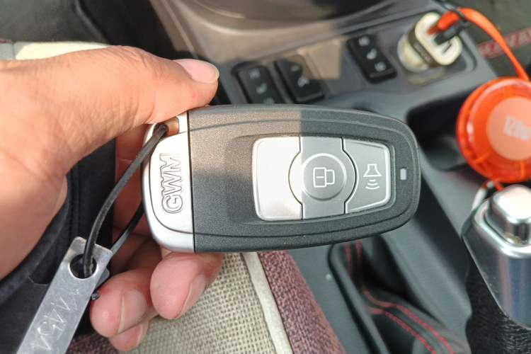 Used Haval H6 2015 Sport Edition 1.5T Automatic Two-Wheel Drive Luxury Model Vehicle Key