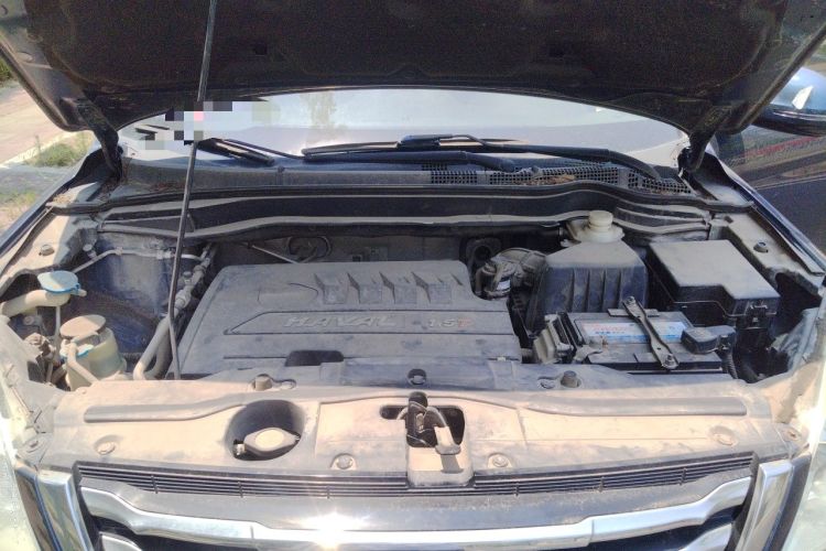 Used Haval H6 2015 Upgraded Model 1.5T Manual Two-Wheel Drive Elite Version Engine Bay