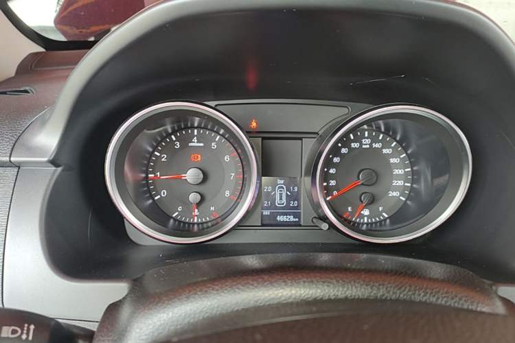 Used Haval H6 2015 Revised Version Sport Edition 1.5T Manual Transmission Two-Wheel Drive Elite Grade Instrument Cluster