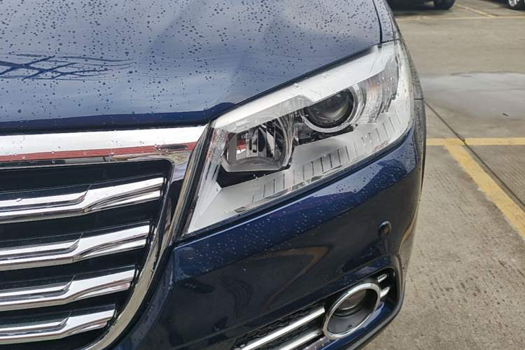 Used Haval H6 2015 Revised Version Sport Edition 1.5T Manual Transmission Two-Wheel Drive Elite Grade Left Front Headlight