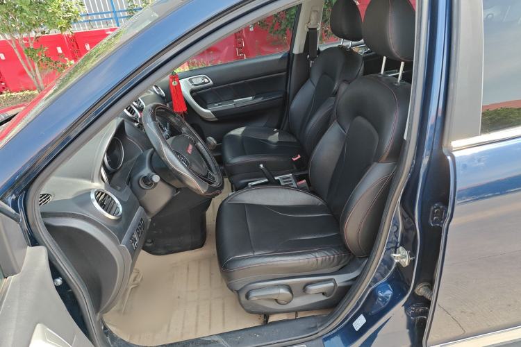 Used Haval H6 2015 Upgraded Model 1.5T Manual Two-Wheel Drive Elite Version Left Front Seat