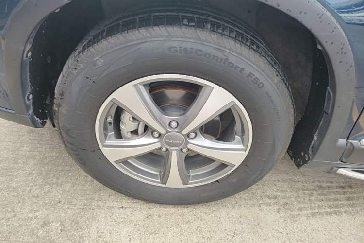 Used Haval H6 2015 Revised Version Sport Edition 1.5T Manual Transmission Two-Wheel Drive Elite Grade Left Front Wheel Hub