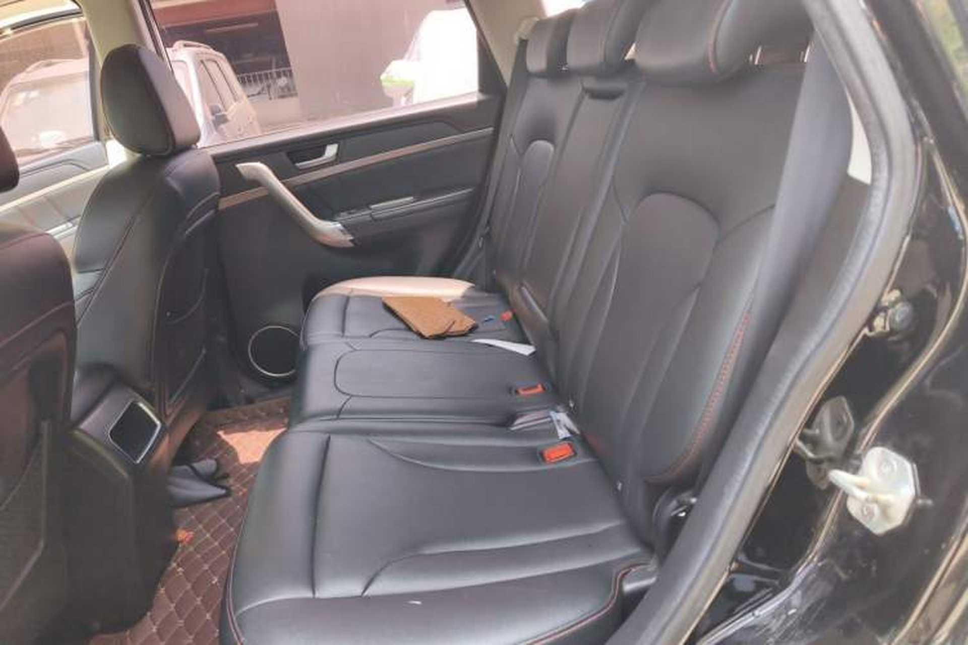 Used Haval H6 2015 Sport Edition 1.5T Automatic Two-Wheel Drive Luxury Model Left Rear Seat