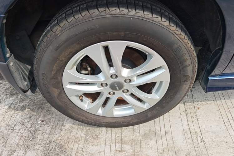 Used Haval H6 2015 Upgraded Model 1.5T Manual Two-Wheel Drive Elite Version Right Rear Wheel Hub