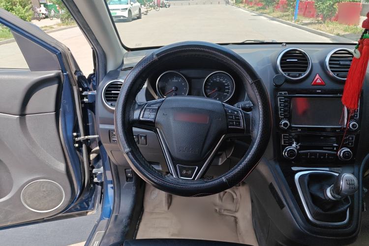 Used Haval H6 2015 Upgraded Model 1.5T Manual Two-Wheel Drive Elite Version Steering Wheel