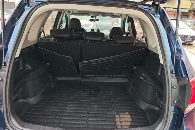 Used Haval H6 2015 Upgraded Model 1.5T Manual Two-Wheel Drive Elite Version Trunk