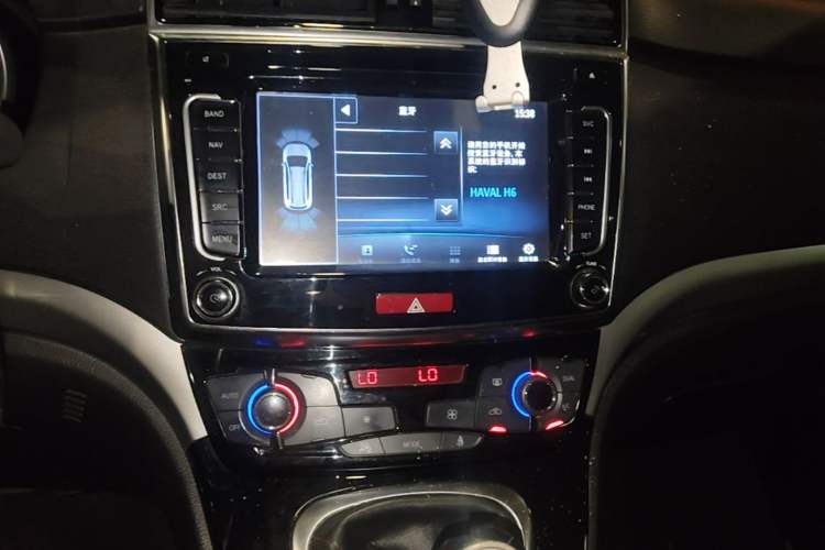 Used Haval H6 2015 Sport Edition 1.5T Manual Two-Wheel Drive Elite Model Audio And AC Panel