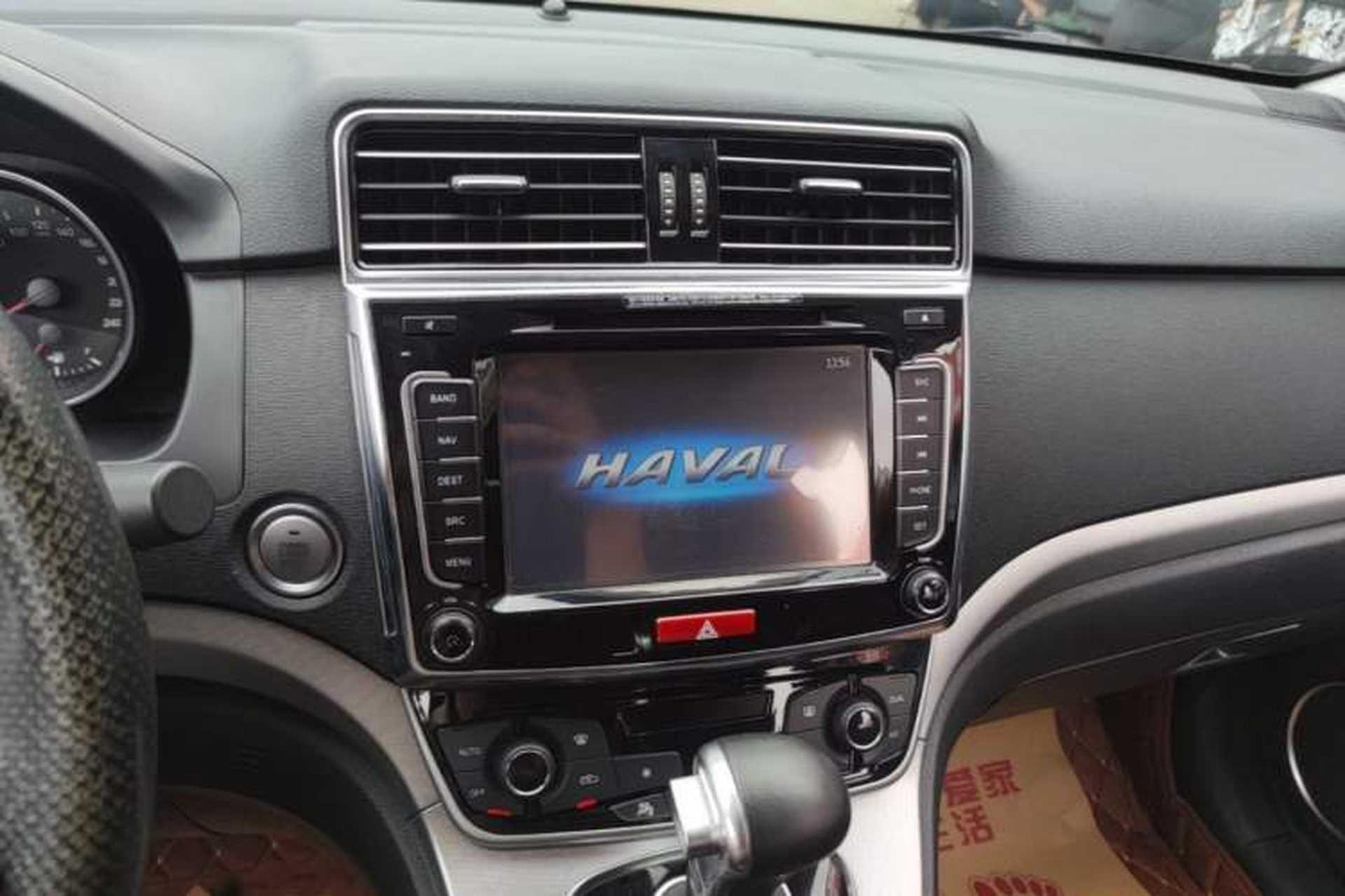Used Haval H6 2015 Sport Edition 1.5T Automatic Two-Wheel Drive Luxury Model Audio And AC Panel