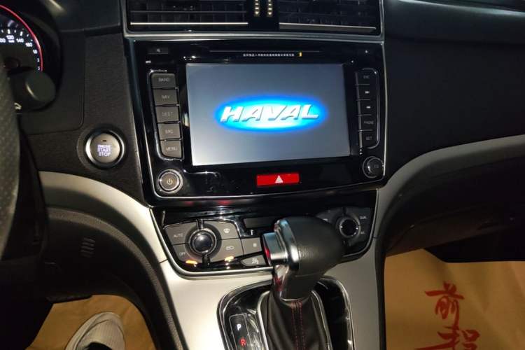 Used Haval H6 2015 Sport Edition 1.5T Automatic Two-Wheel Drive Luxury Model Audio And AC Panel